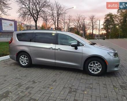 Сірий Крайслер Pacifica, об'ємом двигуна 3.6 л та пробігом 135 тис. км за 17999 $, фото 14 на Automoto.ua