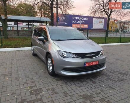 Сірий Крайслер Pacifica, об'ємом двигуна 3.6 л та пробігом 135 тис. км за 17999 $, фото 17 на Automoto.ua