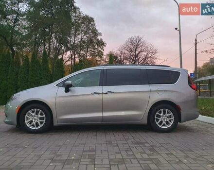 Сірий Крайслер Pacifica, об'ємом двигуна 3.6 л та пробігом 135 тис. км за 17999 $, фото 1 на Automoto.ua