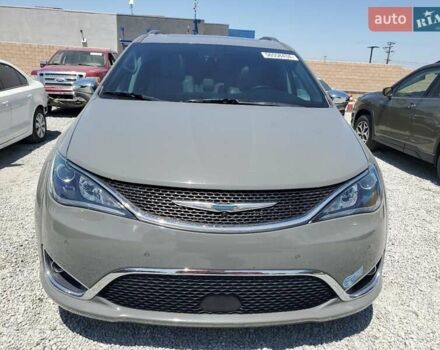 Сірий Крайслер Pacifica, об'ємом двигуна 3.6 л та пробігом 63 тис. км за 5900 $, фото 7 на Automoto.ua