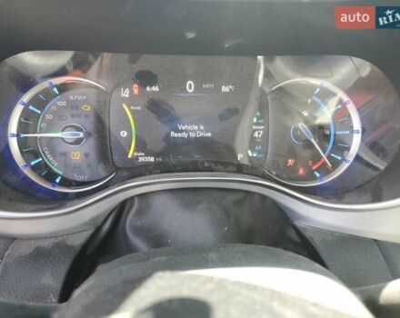 Сірий Крайслер Pacifica, об'ємом двигуна 3.6 л та пробігом 63 тис. км за 5900 $, фото 3 на Automoto.ua