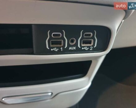 Сірий Крайслер Pacifica, об'ємом двигуна 3.6 л та пробігом 135 тис. км за 17999 $, фото 58 на Automoto.ua