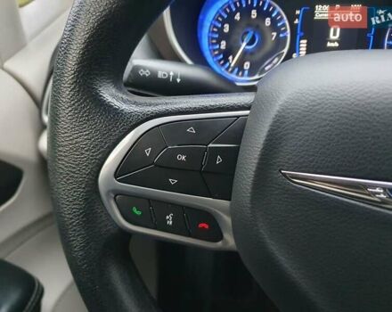 Сірий Крайслер Pacifica, об'ємом двигуна 3.6 л та пробігом 135 тис. км за 17999 $, фото 53 на Automoto.ua