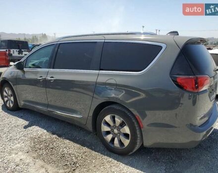 Сірий Крайслер Pacifica, об'ємом двигуна 3.6 л та пробігом 63 тис. км за 5900 $, фото 10 на Automoto.ua