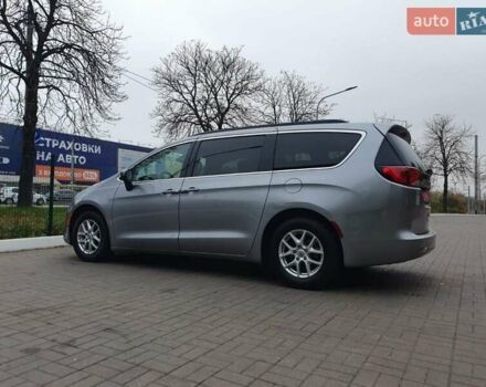 Серый Крайслер Пасифик, объемом двигателя 3.6 л и пробегом 85 тыс. км за 18999 $, фото 3 на Automoto.ua