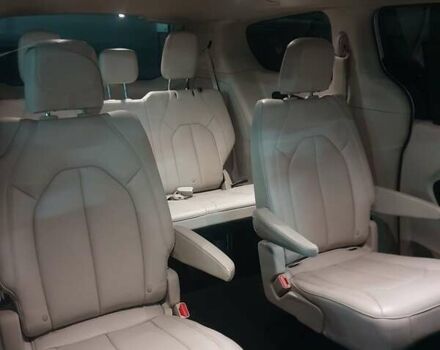 Серый Крайслер Пасифик, объемом двигателя 3.6 л и пробегом 85 тыс. км за 18999 $, фото 42 на Automoto.ua