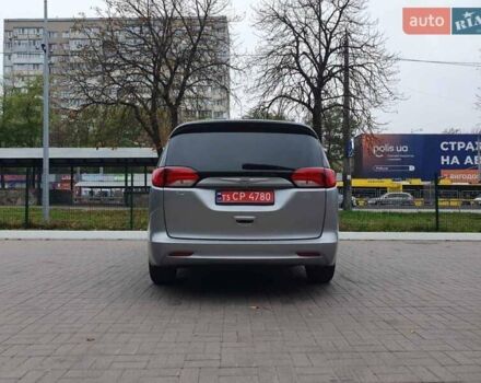 Серый Крайслер Пасифик, объемом двигателя 3.6 л и пробегом 85 тыс. км за 18999 $, фото 6 на Automoto.ua