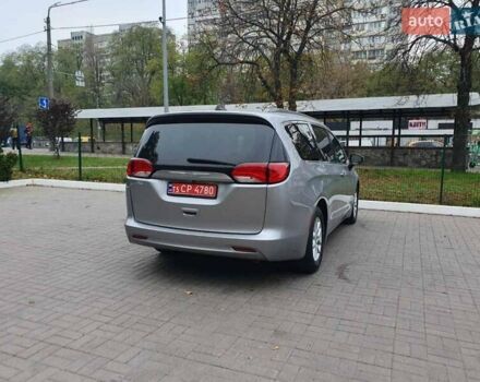 Серый Крайслер Пасифик, объемом двигателя 3.6 л и пробегом 85 тыс. км за 18999 $, фото 9 на Automoto.ua