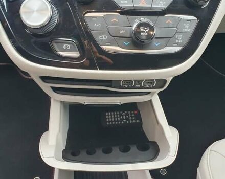 Серый Крайслер Пасифик, объемом двигателя 3.6 л и пробегом 85 тыс. км за 18999 $, фото 60 на Automoto.ua