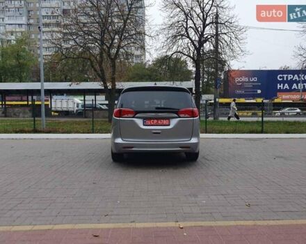 Серый Крайслер Пасифик, объемом двигателя 3.6 л и пробегом 85 тыс. км за 18999 $, фото 7 на Automoto.ua