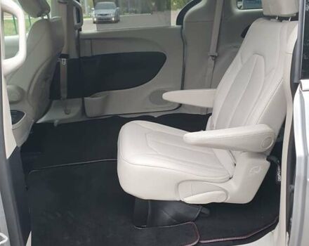 Серый Крайслер Пасифик, объемом двигателя 3.6 л и пробегом 85 тыс. км за 18999 $, фото 47 на Automoto.ua