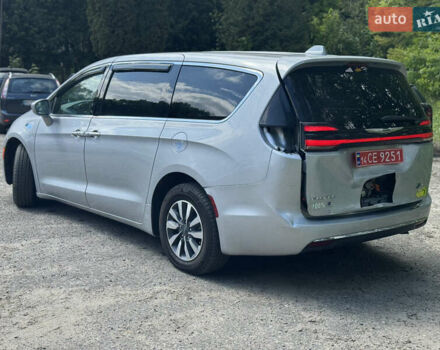 Серый Крайслер Пасифик, объемом двигателя 3.6 л и пробегом 185 тыс. км за 23200 $, фото 4 на Automoto.ua