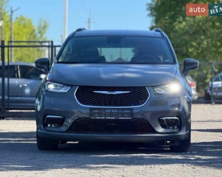 Сірий Крайслер Pacifica, об'ємом двигуна 3.6 л та пробігом 60 тис. км за 32000 $, фото 7 на Automoto.ua