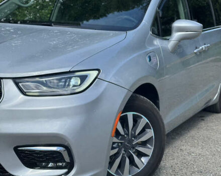 Серый Крайслер Пасифик, объемом двигателя 3.6 л и пробегом 185 тыс. км за 23200 $, фото 2 на Automoto.ua