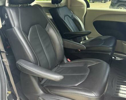 Серый Крайслер Пасифик, объемом двигателя 3.6 л и пробегом 185 тыс. км за 23200 $, фото 20 на Automoto.ua