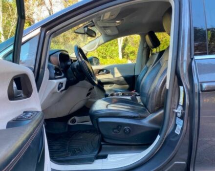 Серый Крайслер Пасифик, объемом двигателя 3.6 л и пробегом 54 тыс. км за 6500 $, фото 8 на Automoto.ua