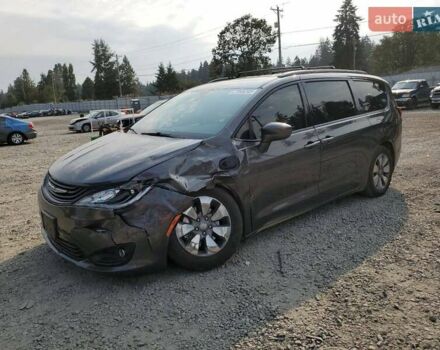 Сірий Крайслер Pacifica, об'ємом двигуна 3.6 л та пробігом 97 тис. км за 12000 $, фото 1 на Automoto.ua