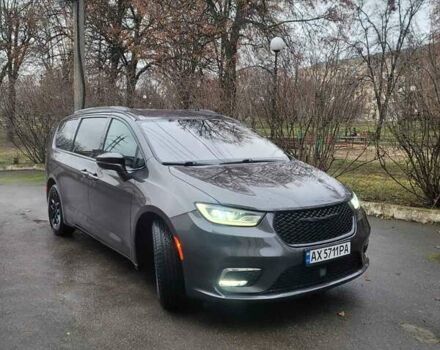 Серый Крайслер Пасифик, объемом двигателя 3.6 л и пробегом 60 тыс. км за 31000 $, фото 1 на Automoto.ua