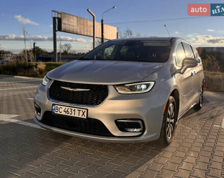 Серый Крайслер Пасифик, объемом двигателя 3.61 л и пробегом 125 тыс. км за 29500 $, фото 1 на Automoto.ua