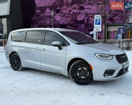 Серый Крайслер Пасифик, объемом двигателя 3.61 л и пробегом 133 тыс. км за 39990 $, фото 1 на Automoto.ua