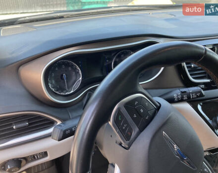 Синий Крайслер Пасифик, объемом двигателя 3.6 л и пробегом 115 тыс. км за 19999 $, фото 3 на Automoto.ua