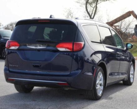 Синий Крайслер Пасифик, объемом двигателя 3.6 л и пробегом 66 тыс. км за 12200 $, фото 5 на Automoto.ua