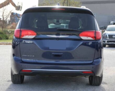 Синий Крайслер Пасифик, объемом двигателя 3.6 л и пробегом 66 тыс. км за 12200 $, фото 6 на Automoto.ua