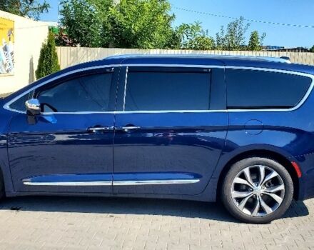 Синий Крайслер Пасифик, объемом двигателя 3.6 л и пробегом 146 тыс. км за 25800 $, фото 1 на Automoto.ua