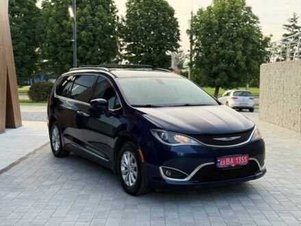 Крайслер Пасифик 2019 в Луцке на Automoto.ua Синий Крайслер Пасифик, объемом двигателя 3.6 л и пробегом 145 тыс. км за 14800 $, фото 1 на Automoto.ua