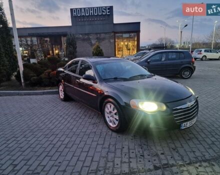 Черный Крайслер Себринг, объемом двигателя 2.74 л и пробегом 277 тыс. км за 3700 $, фото 1 на Automoto.ua