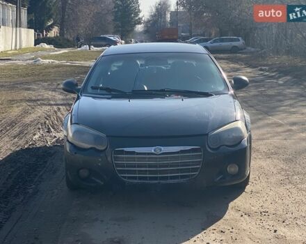 Черный Крайслер Себринг, объемом двигателя 2.74 л и пробегом 170 тыс. км за 2800 $, фото 1 на Automoto.ua