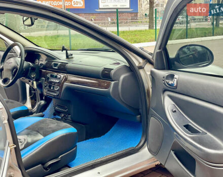 Серый Крайслер Себринг, объемом двигателя 2.7 л и пробегом 358 тыс. км за 3199 $, фото 21 на Automoto.ua