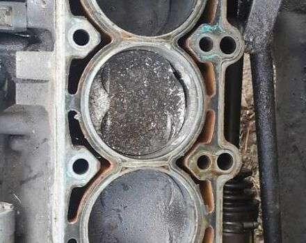 Крайслер Себрінг 2003 у Голованевске на Automoto.ua Сірий Крайслер Себрінг, об'ємом двигуна 2 л та пробігом 175 тис. км за 2399 $, фото 5 на Automoto.ua