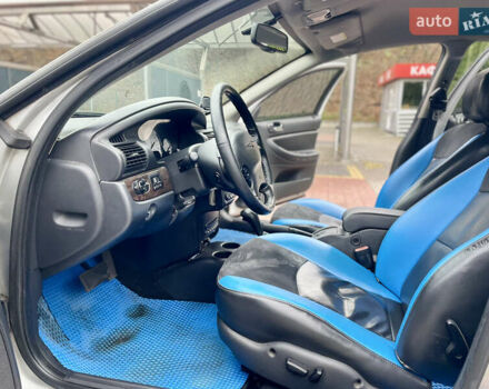 Серый Крайслер Себринг, объемом двигателя 2.7 л и пробегом 358 тыс. км за 3199 $, фото 40 на Automoto.ua