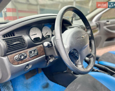 Серый Крайслер Себринг, объемом двигателя 2.7 л и пробегом 358 тыс. км за 3199 $, фото 42 на Automoto.ua