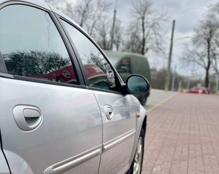 Серый Крайслер Себринг, объемом двигателя 2.7 л и пробегом 358 тыс. км за 3199 $, фото 16 на Automoto.ua