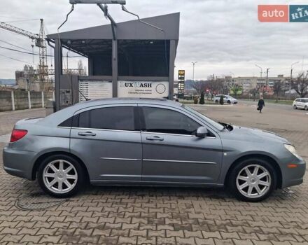 Серый Крайслер Себринг, объемом двигателя 2.74 л и пробегом 184 тыс. км за 5200 $, фото 4 на Automoto.ua