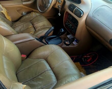 Синий Крайслер Себринг, объемом двигателя 2.5 л и пробегом 345 тыс. км за 800 $, фото 3 на Automoto.ua