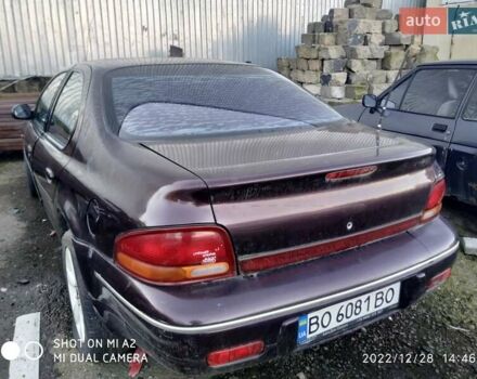 Белый Крайслер Статус, объемом двигателя 2.5 л и пробегом 260 тыс. км за 1100 $, фото 3 на Automoto.ua