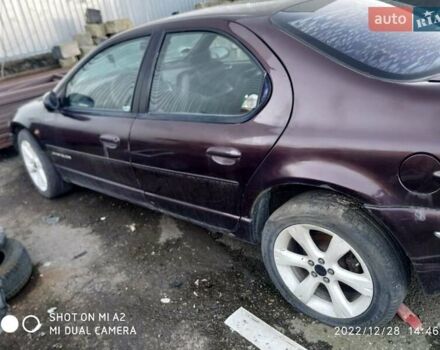 Белый Крайслер Статус, объемом двигателя 2.5 л и пробегом 260 тыс. км за 1100 $, фото 2 на Automoto.ua