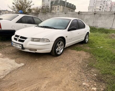 Белый Крайслер Статус, объемом двигателя 2.5 л и пробегом 330 тыс. км за 2000 $, фото 1 на Automoto.ua