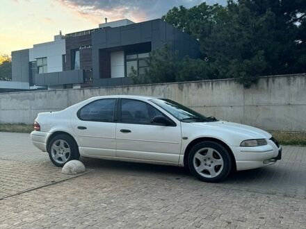 Білий Крайслер Stratus, об'ємом двигуна 2.5 л та пробігом 330 тис. км за 2500 $, фото 1 на Automoto.ua
