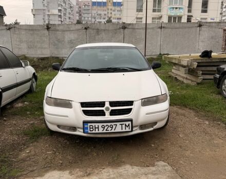Білий Крайслер Stratus, об'ємом двигуна 2.5 л та пробігом 330 тис. км за 2000 $, фото 1 на Automoto.ua
