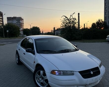 Білий Крайслер Stratus, об'ємом двигуна 2 л та пробігом 300 тис. км за 1800 $, фото 1 на Automoto.ua