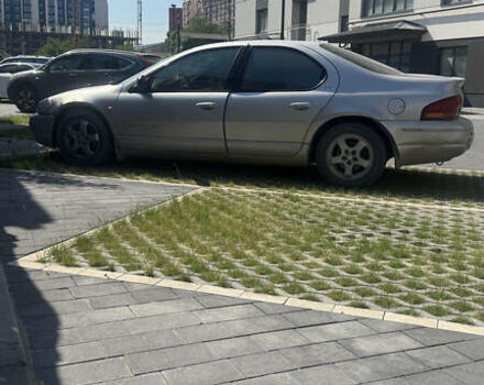 Сірий Крайслер Stratus, об'ємом двигуна 2.5 л та пробігом 230 тис. км за 1800 $, фото 1 на Automoto.ua