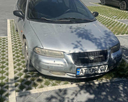 Сірий Крайслер Stratus, об'ємом двигуна 2.5 л та пробігом 230 тис. км за 1800 $, фото 1 на Automoto.ua
