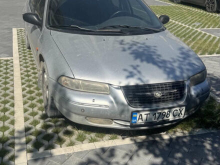 Сірий Крайслер Stratus, об'ємом двигуна 2.5 л та пробігом 230 тис. км за 1400 $, фото 1 на Automoto.ua