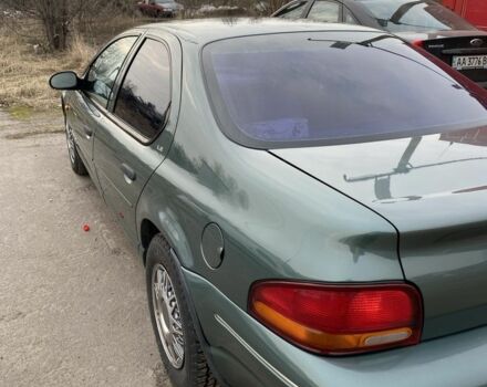 Зелений Крайслер Stratus, об'ємом двигуна 2 л та пробігом 142 тис. км за 3300 $, фото 2 на Automoto.ua