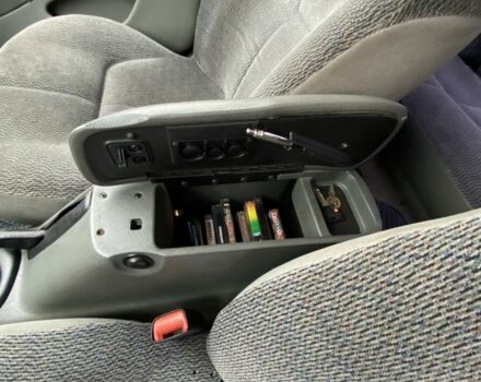 Зелений Крайслер Stratus, об'ємом двигуна 2 л та пробігом 142 тис. км за 3300 $, фото 17 на Automoto.ua