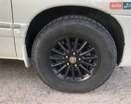 Белый Крайслер Таун Кантри, объемом двигателя 3.8 л и пробегом 250 тыс. км за 5700 $, фото 4 на Automoto.ua